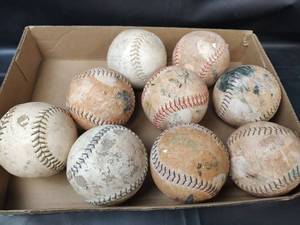 lot 274 image: Softballs