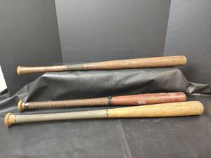 lot 279 image: Vintage Wooden Baseball Bats