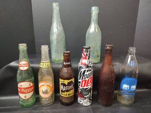 lot 282 image: Vintage Soda Bottles