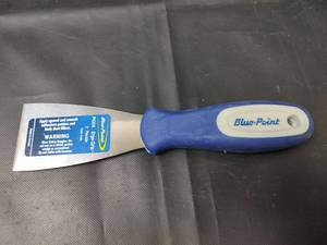 lot 291 image: Blue-Point Putty Knife 2in. Flexible Eco-Grip PK604