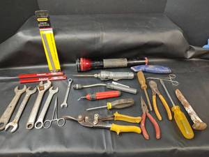 lot 297 image: Assorted Hand Tools