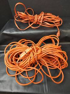lot 302 image: Heavy Duty Extension Cords