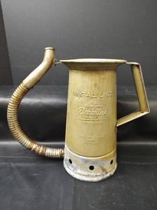 lot 305 image: Vintage Brooklins 12 Gallon Liquid Oil Can 17.2 oz Cincinnati U.S.A.