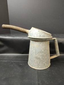 lot 306 image: Vintage Metal Oil Can