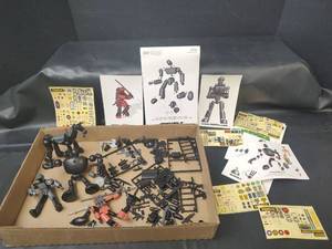 lot 324 image: Stikfas Building Action Figures with Accessories and Decals