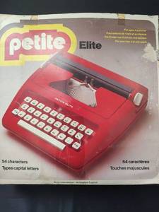 lot 325 image: Petite Elite Typewriter