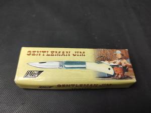 lot 398 image: Flying Falcon Gentleman Lockback Knife, Stainless Steel in Original Case (NEW)