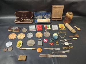 lot 412 image: Collectibles Eyeglasses, Medals, Tokens, Knives and Advertising Matchbooks