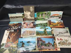 lot 419 image: Vintage Postcards Collection