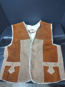 lot 444 image: Genuine Leather Sherpa Lined Vest, LXL