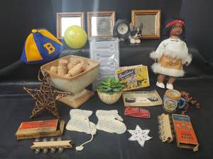 lot 461 image: Vintage and Collectibles Lot