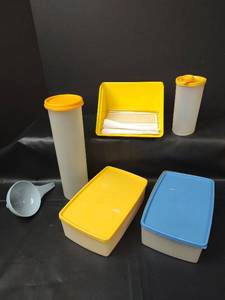 lot 471 image: Assorted Tupperware Food Storage and Organizing Accessories