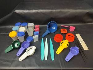 lot 476 image: Assorted Tupperware Kitchen Tools and Mini Storage
