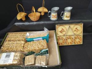 lot 497 image: Decorative Crafting Items