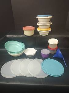 lot 559 image: Tupperware Food Storage Containers