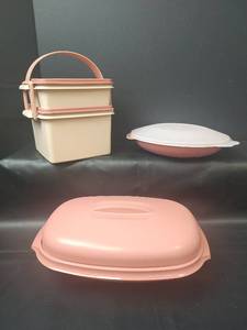 lot 560 image: Tupperware Food Storage Containers with Steamer