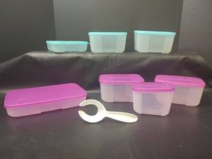 lot 572 image: Tupperware Food Storage Containers