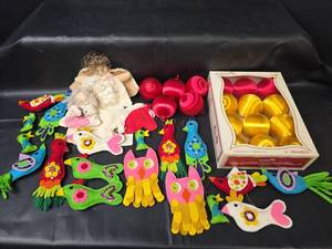lot 585 image: Vintage Pyramid 12 Shatterproof Ornaments Red Yellow With Felt Decorative Bird Ornaments