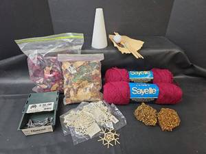 lot 606 image: Craft Supplies