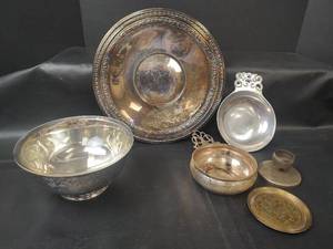 lot 621 image: Vintage Mixed Metalware, Bowls, Plates and Serving Dishes