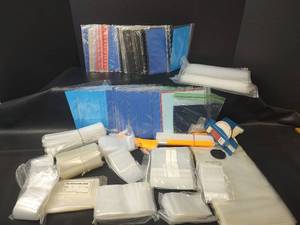 lot 624 image: Assorted Bags for Crafters