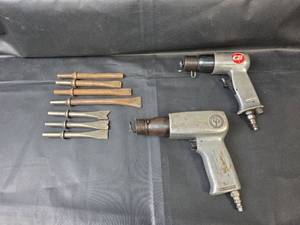 lot 667 image: Chicago Pneumatic CP711 Zip Gun and Campbell Hausfeld Air Hammer with Chisels