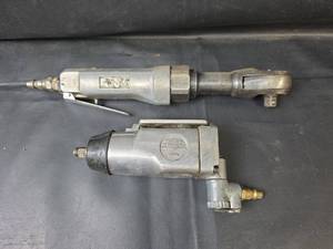 lot 669 image: Central Pneumatic Air Impact Wrenches