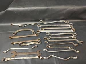 lot 692 image: Assorted Wrenches