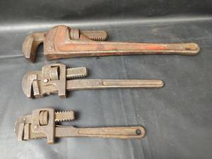 lot 703 image: Pipe Wrenches