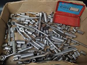 lot 711 image: Assorted Sockets, Ratchet Handles and Assecories