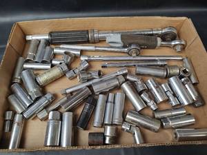 lot 716 image: Sockets with Ratchets and Extensions