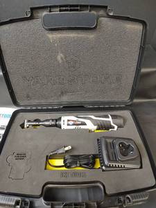 lot 718 image: IKE Tools Cordless Aircraft Drill 12V Li-ion 14 X 28 Threaded Serial 187022