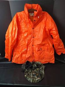 lot 729 image: Duck Bay Orange Jacket XL with Scent Blocker Hood
