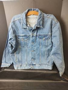 lot 731 image: Denim Jacket Adult, Size L