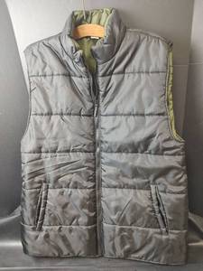 lot 734 image: Open Trails X-Large Nylon Puffer Vest