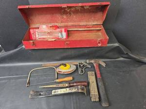 lot 754 image: Metal Tool Box with Assorted Tools