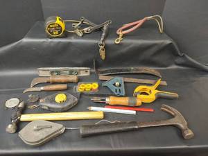 lot 758 image: Assorted Hand Tools