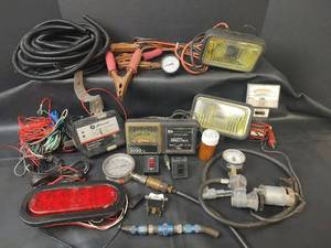 lot 760 image: Automotive and Assorted Assecories