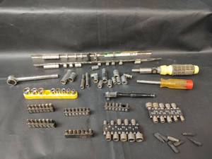 lot 790 image: Sockets with Ratchet Wrenches, Screwdriver, Bits and Extensions