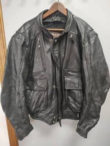 lot 811 image: Xpert Performance Gear Black Leather Jacket, Size L
