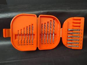 lot 843 image: NEW Black & Decker Bullet Drill Bit Set with Screwdriver Bits