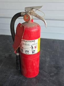 lot 51 image: Fire Extinguisher