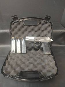 lot 198 image: Ruger P85 MK II 9mm Semi-Automatic Pistol with 3 Empty Magazines (IF YOU CANNOT PASS A BACKGROUND CHECK - DO NOT BID ON THIS ITEM) SEE BELOW FOR DETAILS
