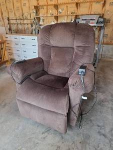 lot 20 image: UltraComfort America Power Lift Recliner Brown- Very Lightly Used