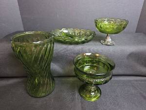 lot 210 image: Green Glassware  4 Pieces