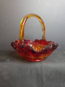 lot 222 image: Vintage Indiana Amberina Red Orange Glass Basket
