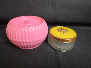 lot 230 image: Vintage Decorative Powder Jars. Glass with Yellow Lid and Pink is Plastic