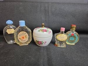 lot 234 image: 4 Vintage Miniature Perfume Bottles and Trinket Dish