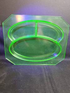 lot 252 image: Green Uranium Glass Divided Dish