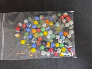 lot 265 image: Assorted Marbles